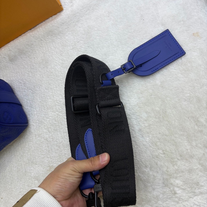 Louis Vuitton • Keepall Bandoulière 25 電光藍全皮壓紋-10