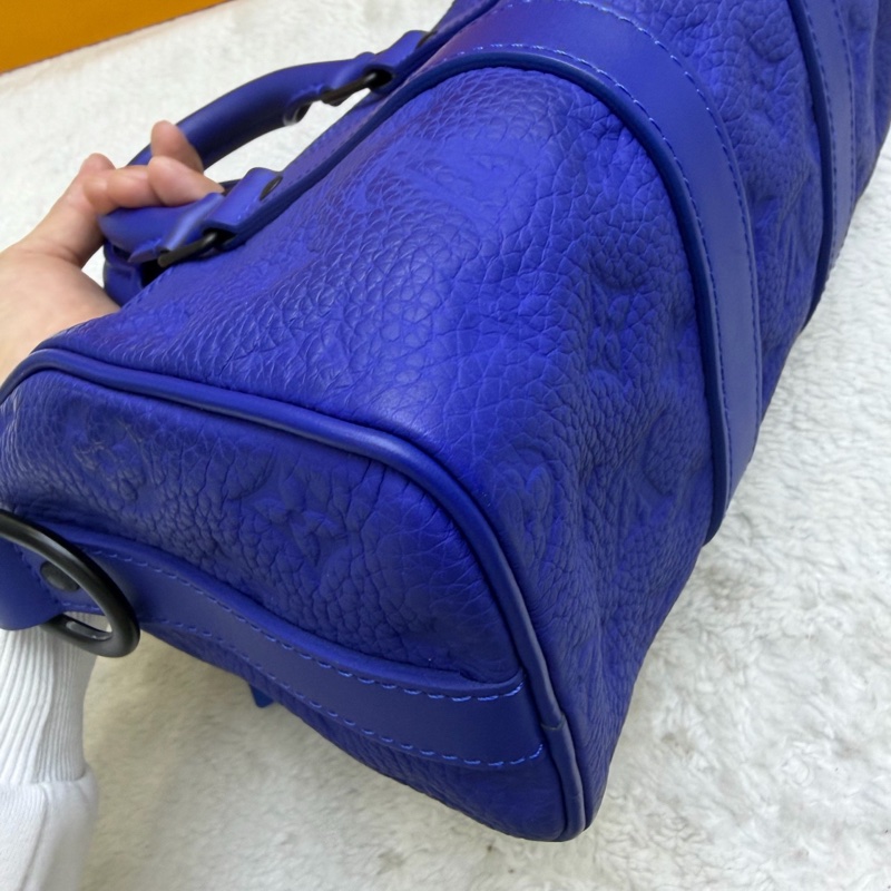 Louis Vuitton • Keepall Bandoulière 25 電光藍全皮壓紋-15