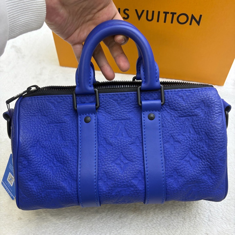 Louis Vuitton • Keepall Bandoulière 25 電光藍全皮壓紋-24
