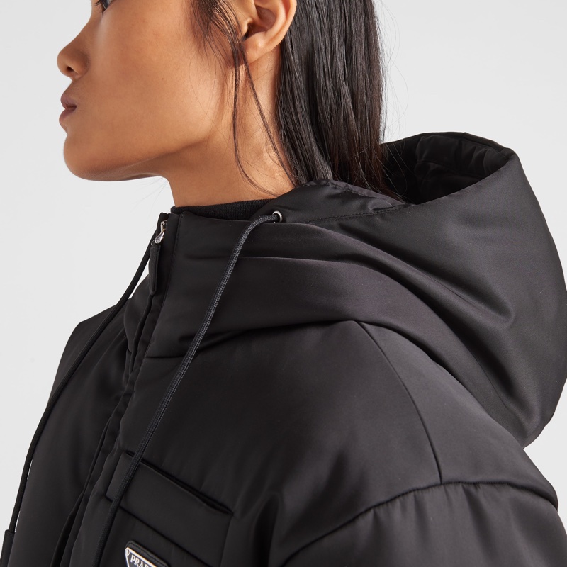 Prada 女士 Re-Nylon短款連帽羽絨服IT-36 IT-38碼-4