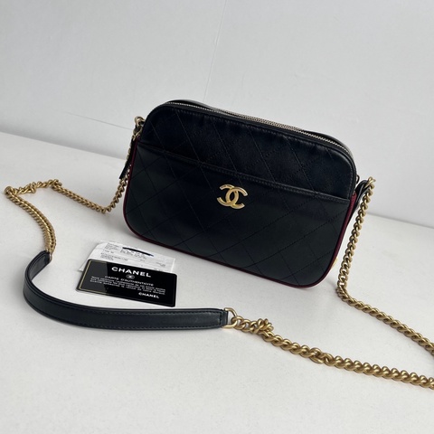 【近新閒置品】Chanel香奈兒26開黑金嬉皮徽章雙層斜挎鏈條相機包