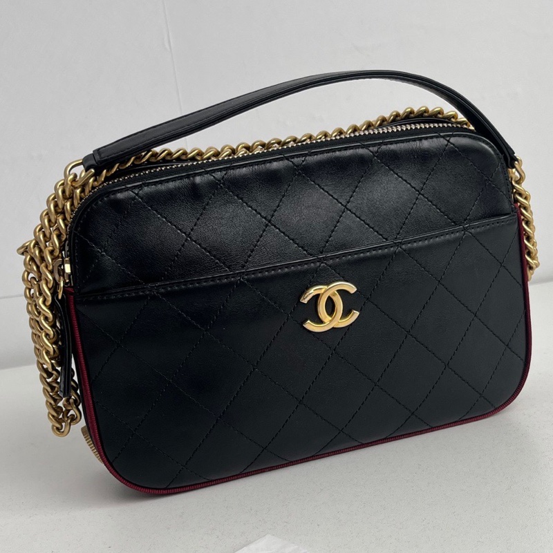 【近新閒置品】Chanel香奈兒26開黑金嬉皮徽章雙層斜挎鏈條相機包-2