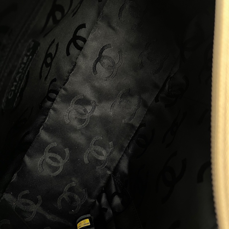 【近新閒置品】Chanel香奈兒26開黑金嬉皮徽章雙層斜挎鏈條相機包-13