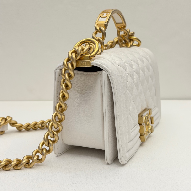 Chanel 白荔枝皮金色logo手把包-2