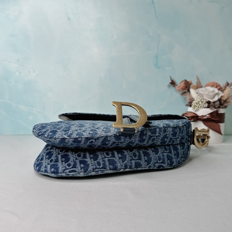 DIOR 全新Oblique刺繡單寧馬鞍包-7