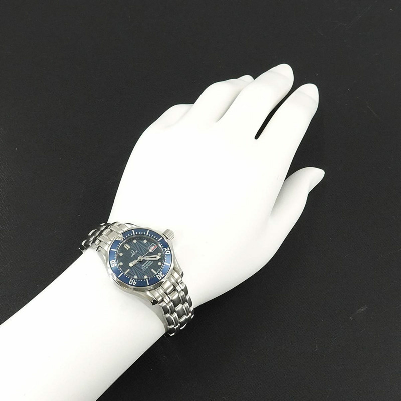 歐米茄海馬系列專業潛水錶 300 公尺 2583.80 女士腕錶，附日期顯示，藍色石英機芯-2