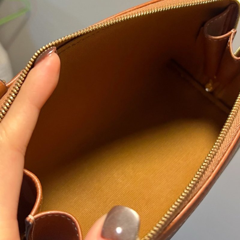 CELINE Triomphe老花貝殼包-1