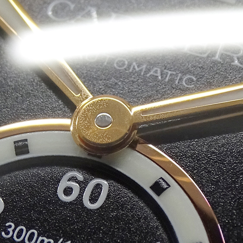 卡地亞 Calibre Diver 男士腕錶，碳纖維錶殼，日期顯示，自動上鍊，型號 AT W2CA0004，橡膠錶帶，PG 材質，玫瑰金錶殼，黑色錶盤-8