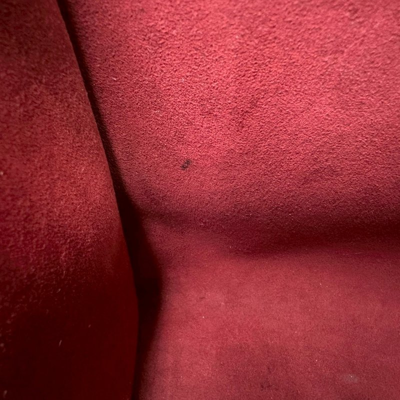 LV OnTheGo MM壓紋托特包-5