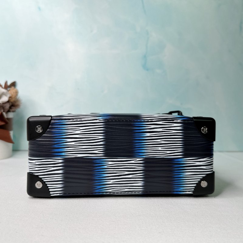 LV 全新Soft Trunk箱包-5