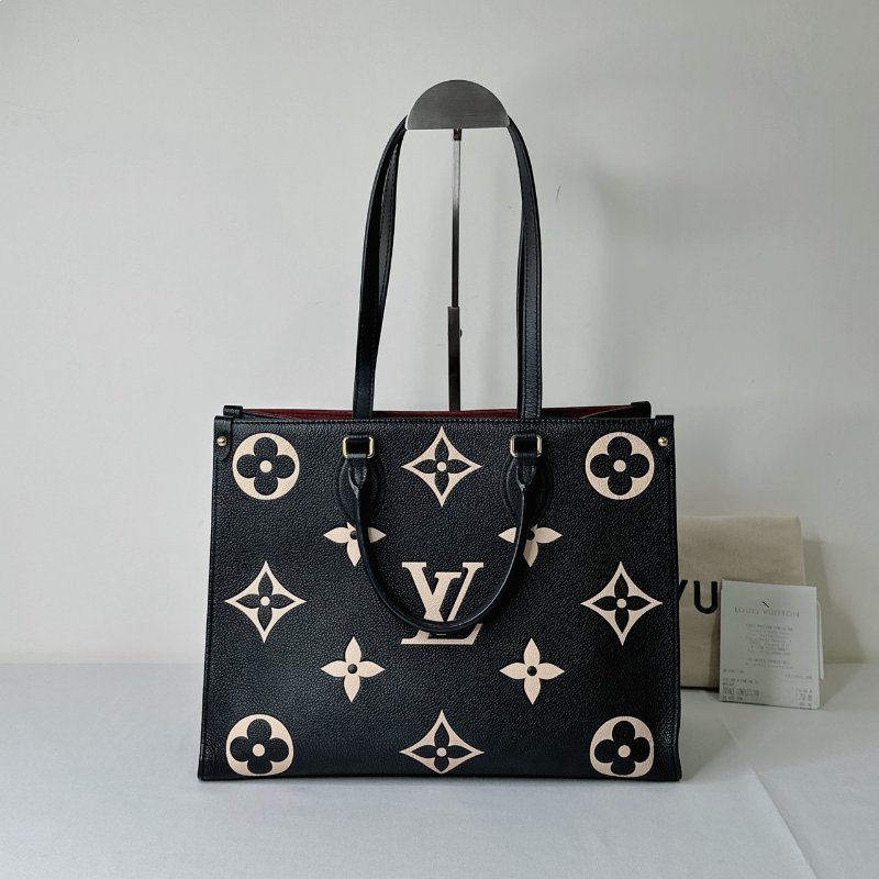 LV OnTheGo MM雙色壓紋托特包-1