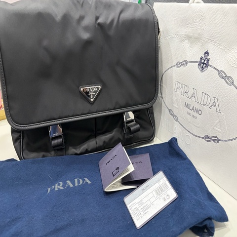 PRADA 2VD768尼龍肩背包 只背過一次