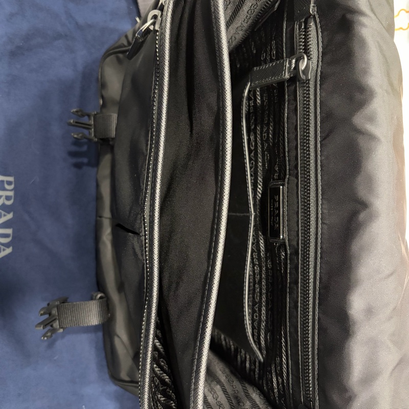 PRADA 2VD768尼龍肩背包 只背過一次-11