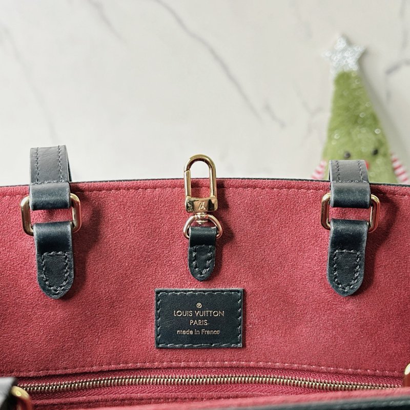 LV OnTheGo MM雙色牛皮托特包-6