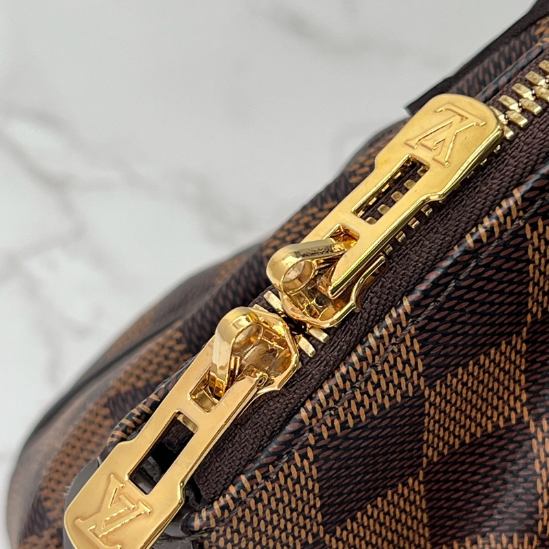 香緹國際精品 849 LV 棋盤格水餃包 極新-6