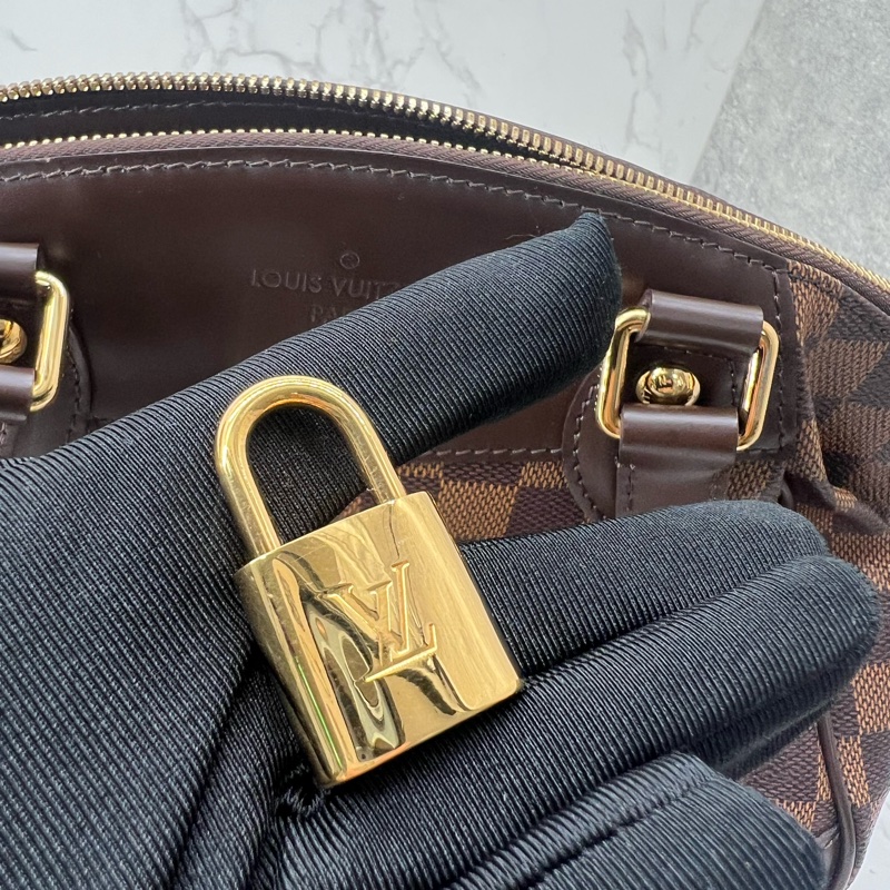 香緹國際精品 849 LV 棋盤格水餃包 極新-14