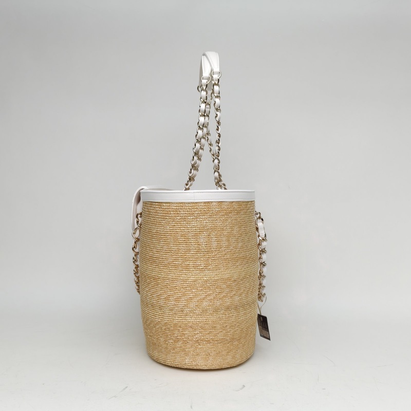 CHANEL 拼色羊皮草編晶片開26C菜籃子手提包大號購物包-1