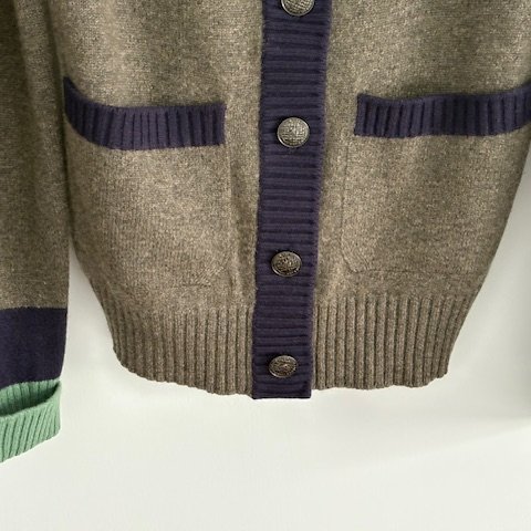 Chanel 三色 (灰色/海軍藍/Malachite 綠) 經典二口袋 cashmere開襟衫-3