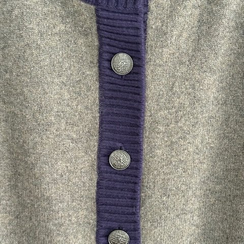 Chanel 三色 (灰色/海軍藍/Malachite 綠) 經典二口袋 cashmere開襟衫-22