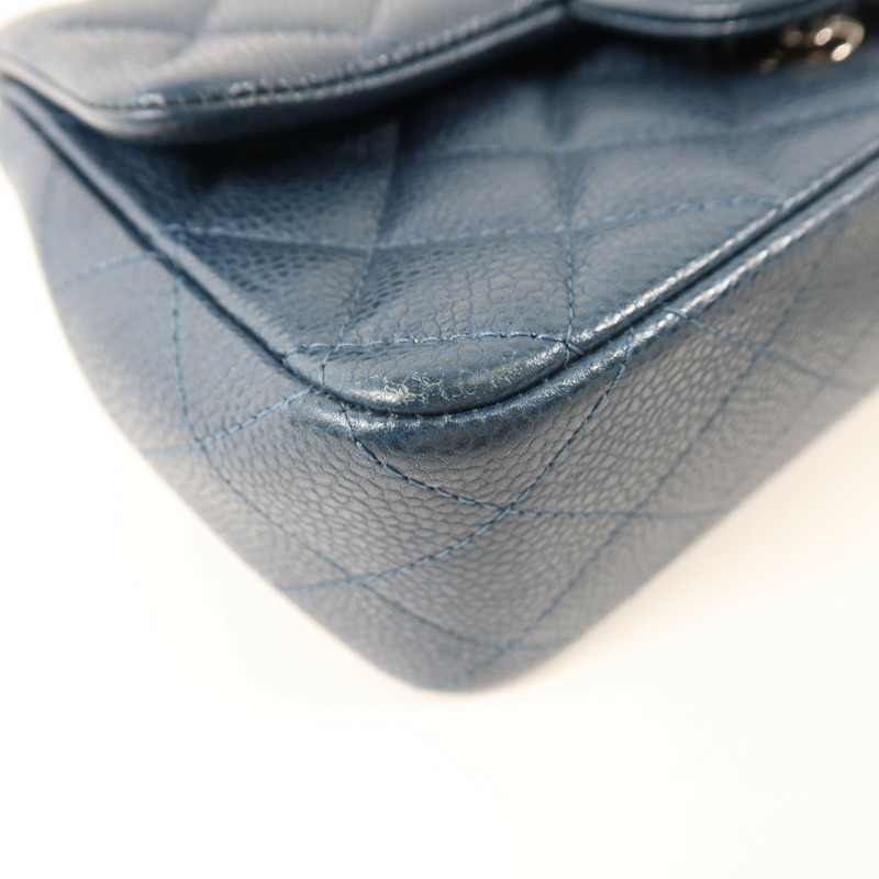 CHANEL 牛皮皮革Classic 20銀扣鏈帶肩背袋-12