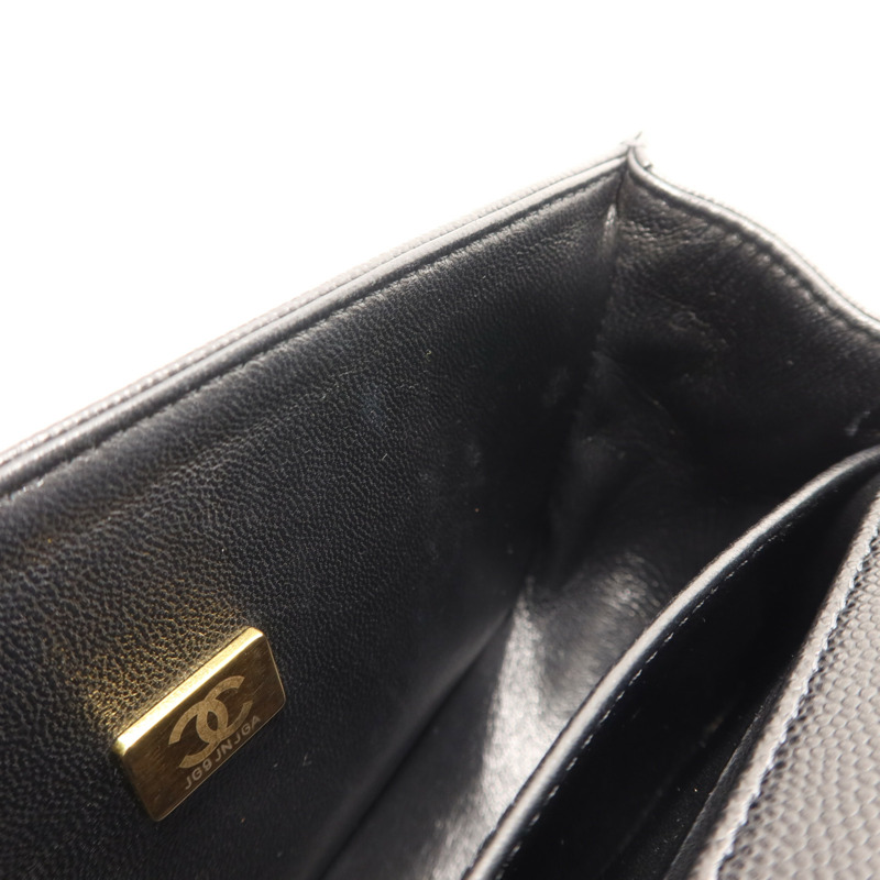 CHANEL 牛皮皮革Boy 20金扣鏈帶肩背袋-17