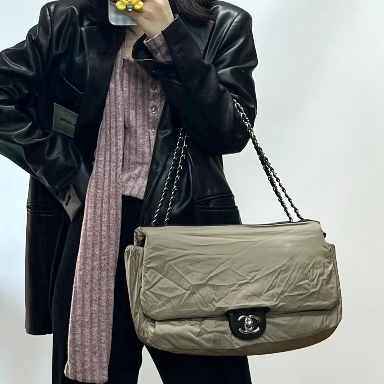 CHANEL黑色菱格紋羊皮銀釦下蓋雨衣兩用鏈包A48556-1