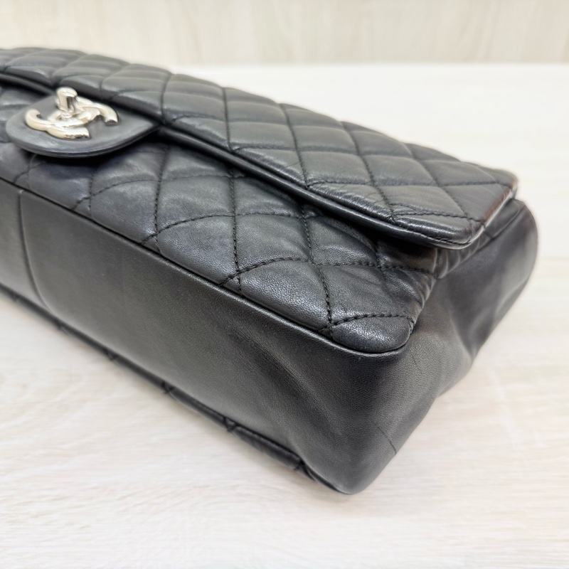 CHANEL黑色菱格紋羊皮銀釦下蓋雨衣兩用鏈包A48556-16