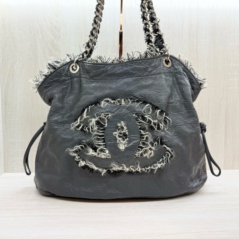 CHANEL炭灰色羊皮拚毛呢大雙銀釦雙耳福袋肩背包A49559-1