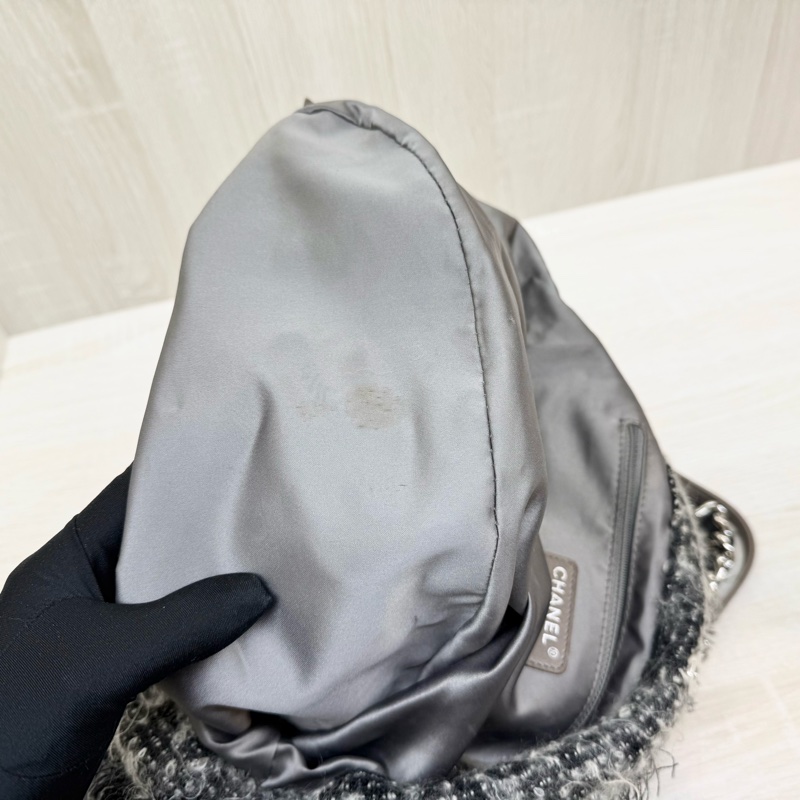 CHANEL炭灰色羊皮拚毛呢大雙銀釦雙耳福袋肩背包A49559-23