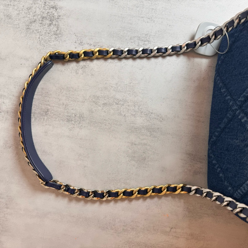 chanel 藍色牛仔 19包 銀鍊 26x8x16CM-16