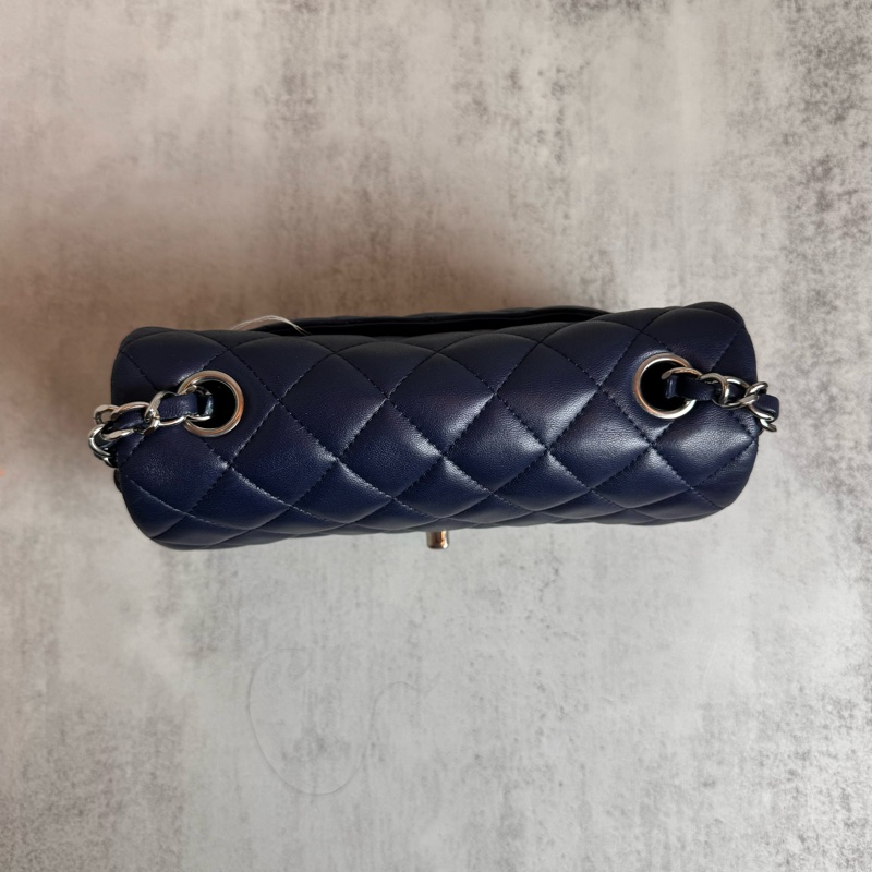 chanel 深藍銀扣 20公分 coco包-1