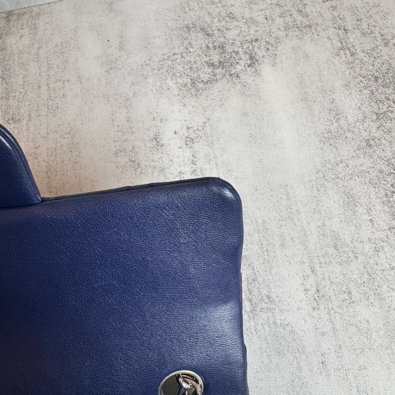 chanel 深藍銀扣 20公分 coco包-9