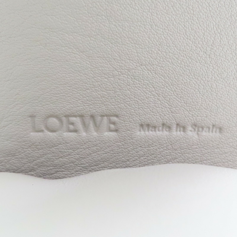 灰色 牛皮 Puzzle Hobo 肩背包【LOEWE 羅威】 A510.J67.X01-6