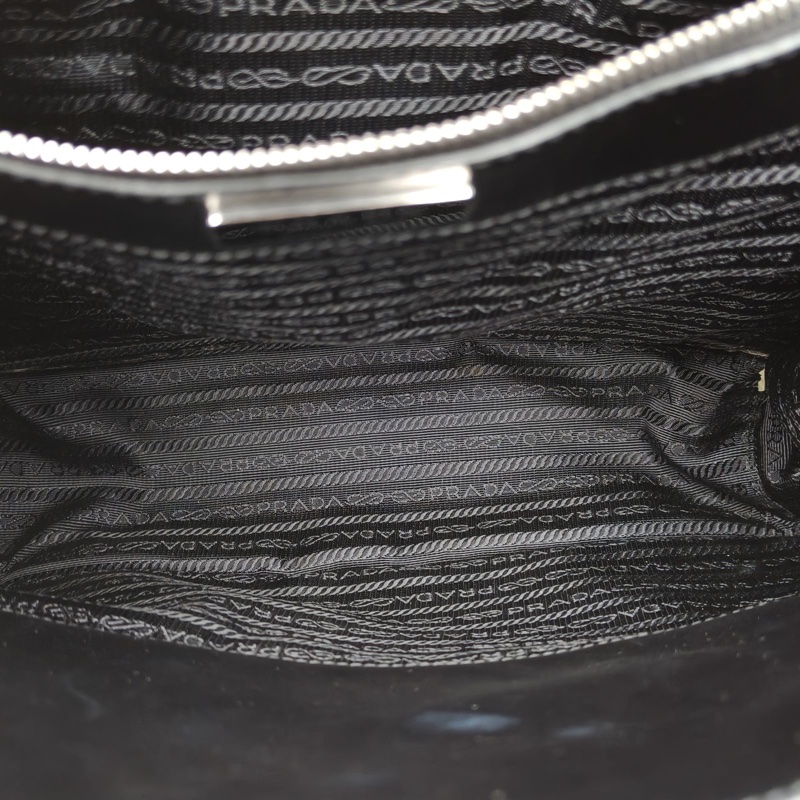 PRADA 黑色尼龍20AW手提降落傘豎版琴譜包-5