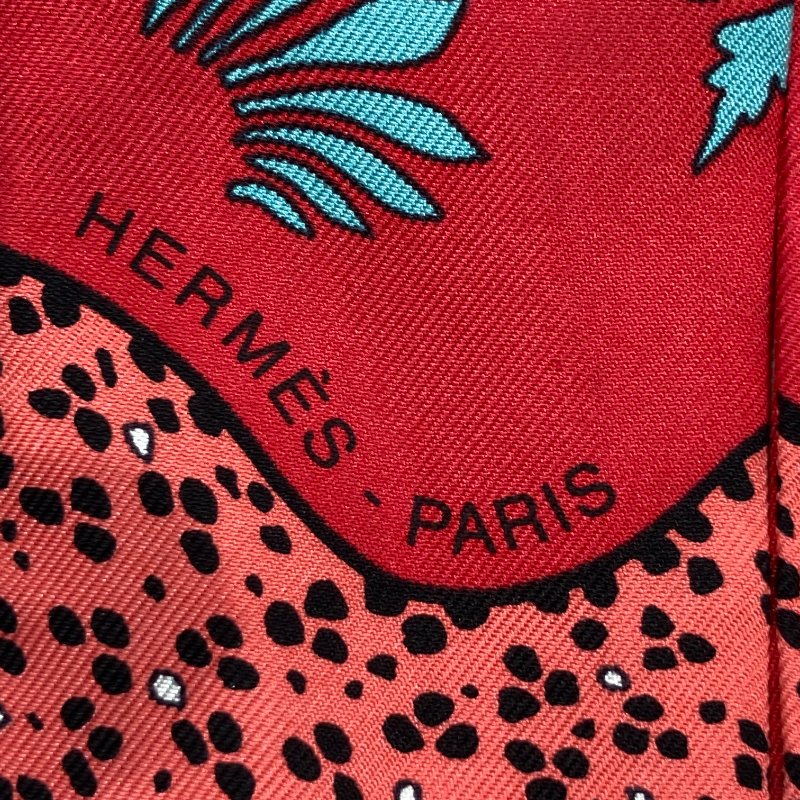 HERMÈS 愛馬仕 CHRISTIANE VAUZELLES LES LEOPARDS TWILLY 絲巾 斜紋真絲 紅色-3
