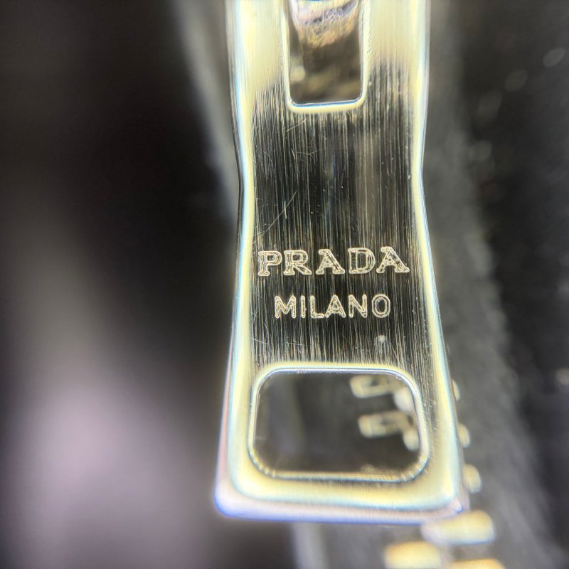 普拉達 亮面皮革鍊條包-17