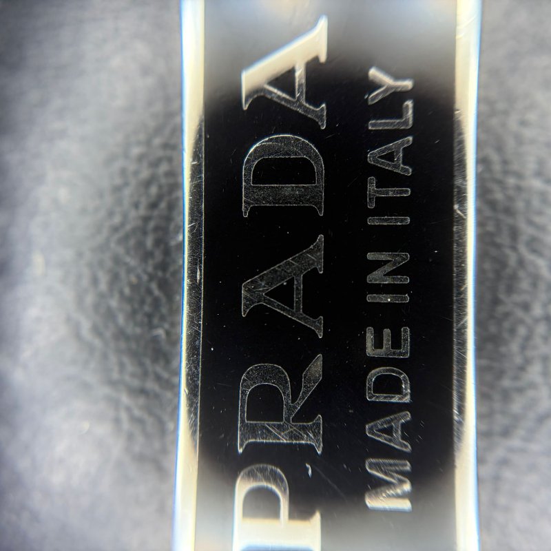 普拉達 亮面皮革鍊條包-18