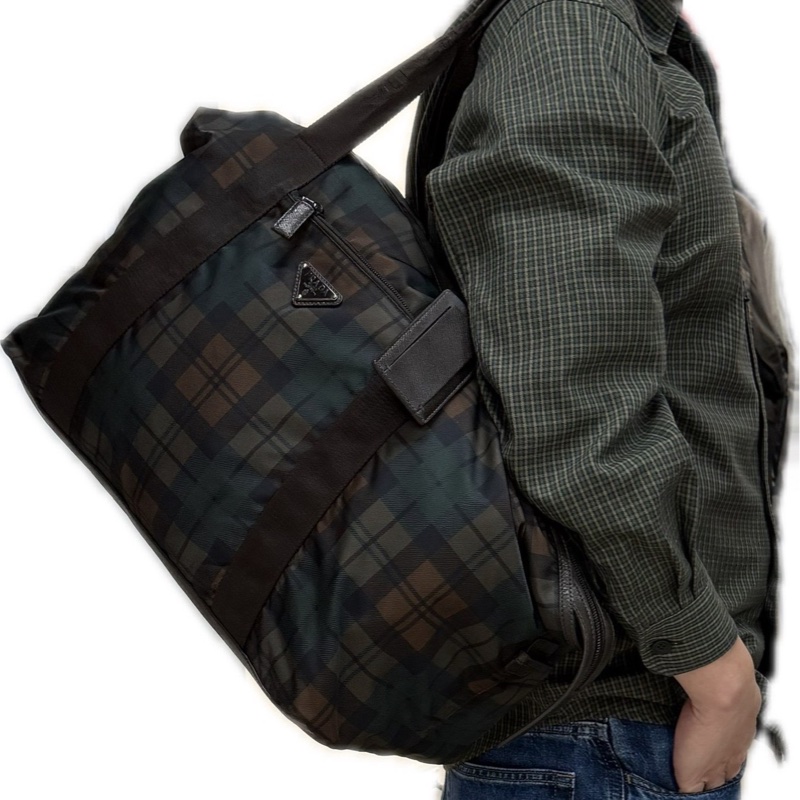 PRADA 咖啡 格紋  尼龍 鎖頭 行李袋 登機包 登機袋 手提包 購物袋 肩背包 側背包-1