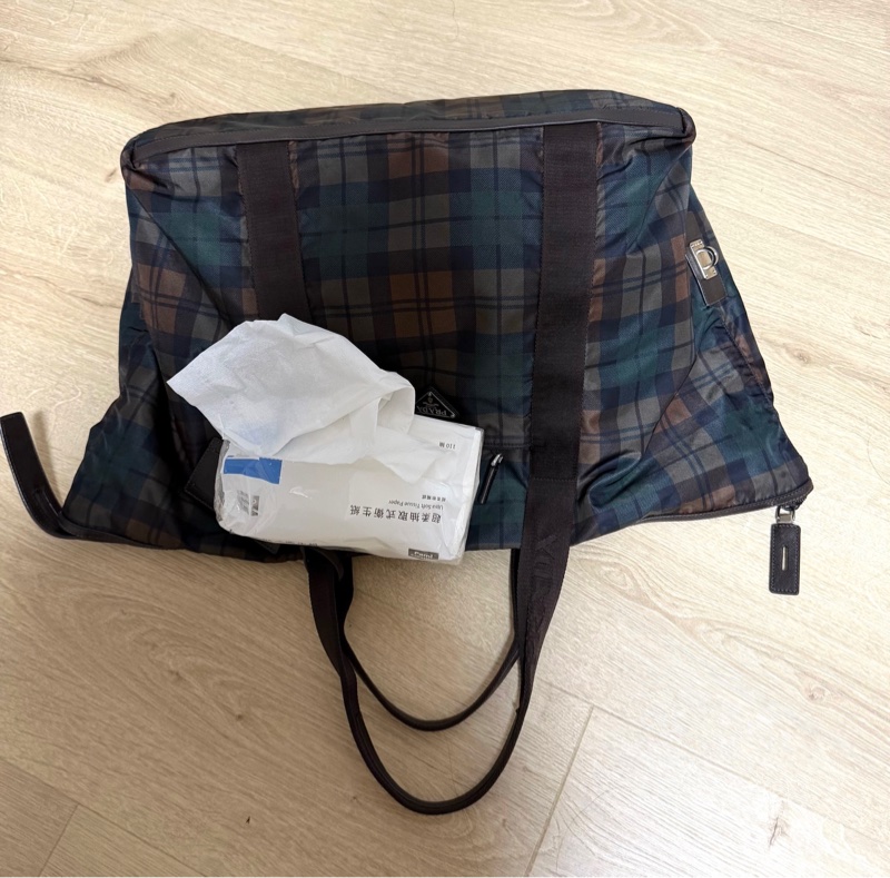 PRADA 咖啡 格紋  尼龍 鎖頭 行李袋 登機包 登機袋 手提包 購物袋 肩背包 側背包-7