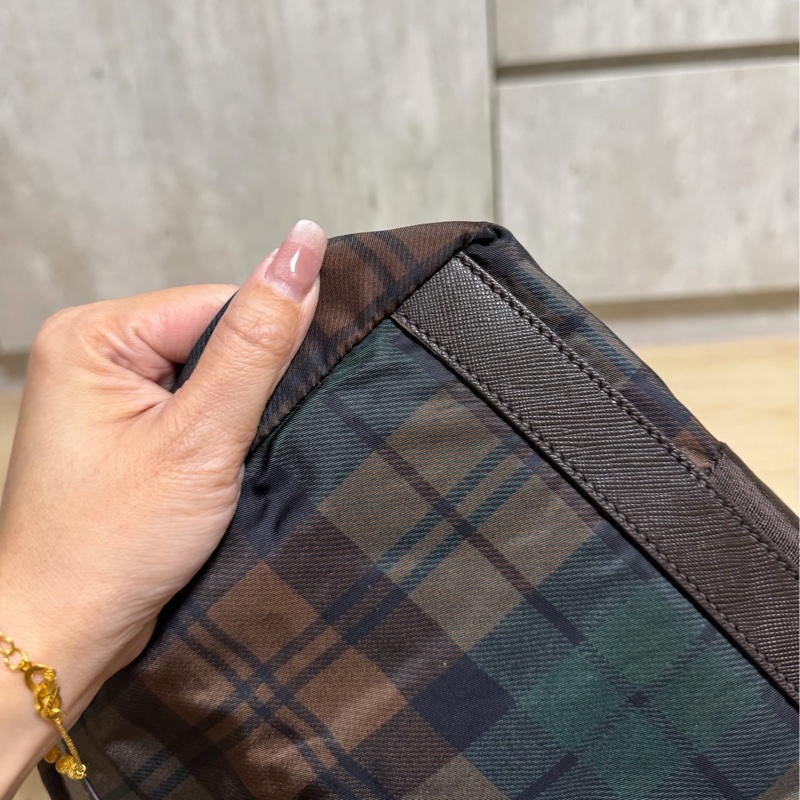 PRADA 咖啡 格紋  尼龍 鎖頭 行李袋 登機包 登機袋 手提包 購物袋 肩背包 側背包-17