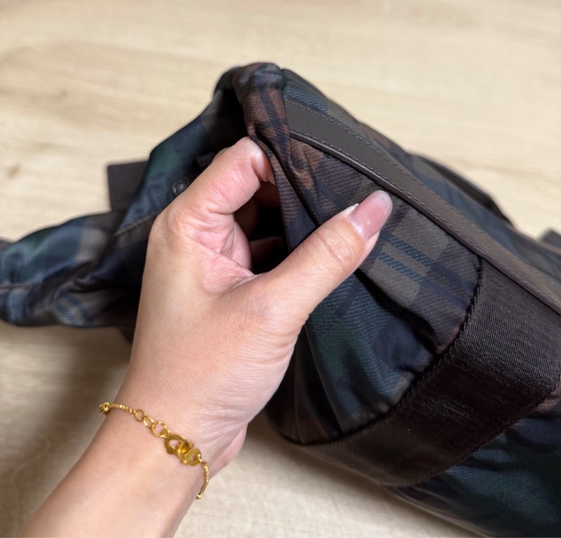 PRADA 咖啡 格紋  尼龍 鎖頭 行李袋 登機包 登機袋 手提包 購物袋 肩背包 側背包-21