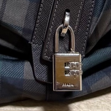 PRADA 咖啡 格紋  尼龍 鎖頭 行李袋 登機包 登機袋 手提包 購物袋 肩背包 側背包-27