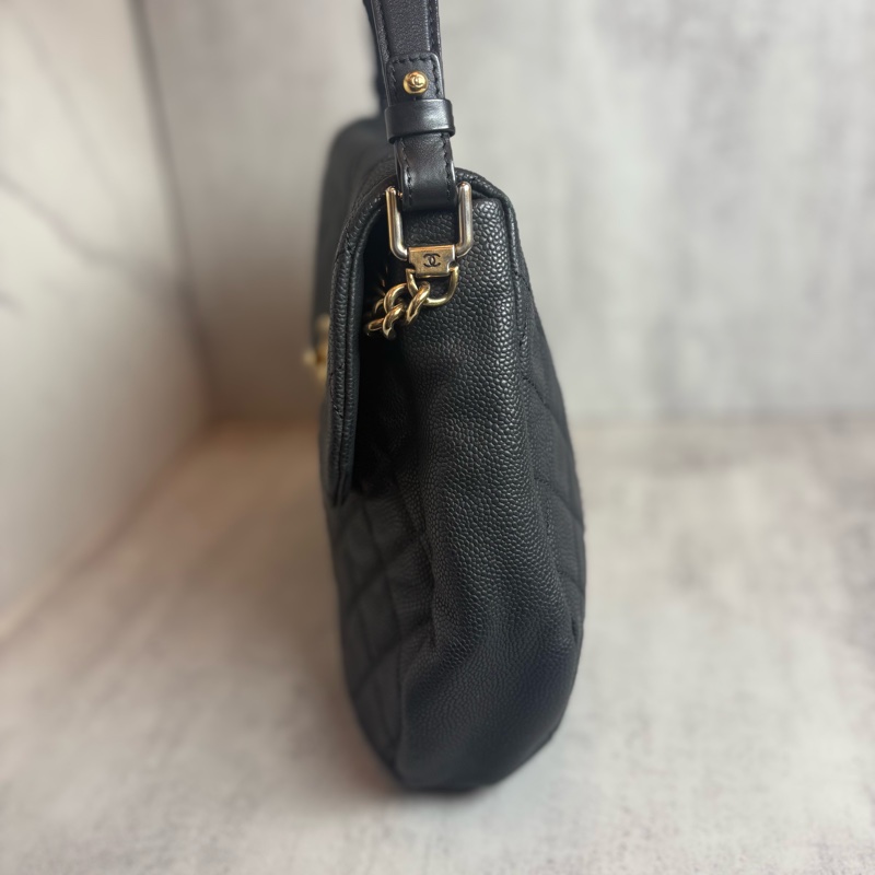 chanel 黑色荔枝皮 金扣 大logo 兩用包-3