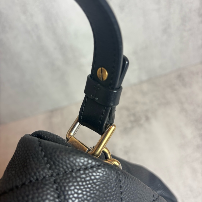 chanel 黑色荔枝皮 金扣 大logo 兩用包-7