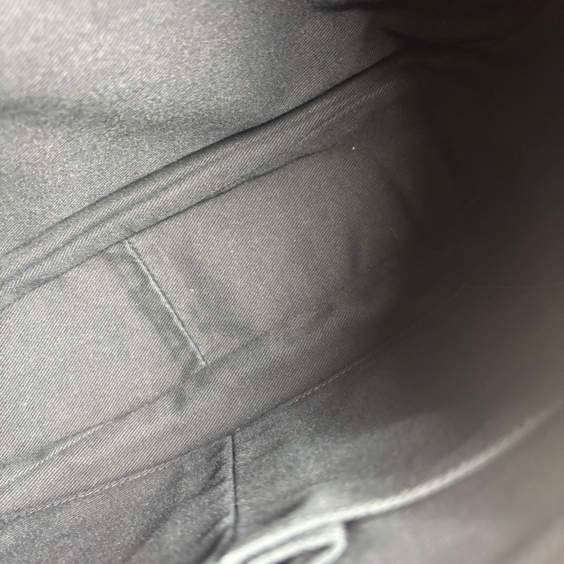 chanel 黑色荔枝皮 金扣 大logo 兩用包-13