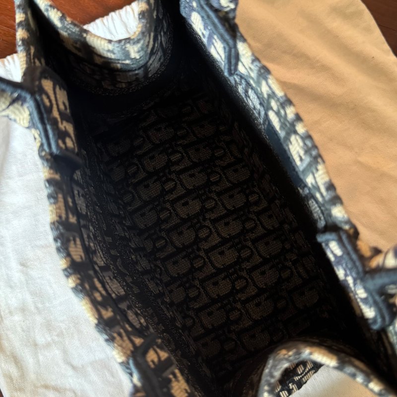 DIOR small book tote 台灣專櫃買-6