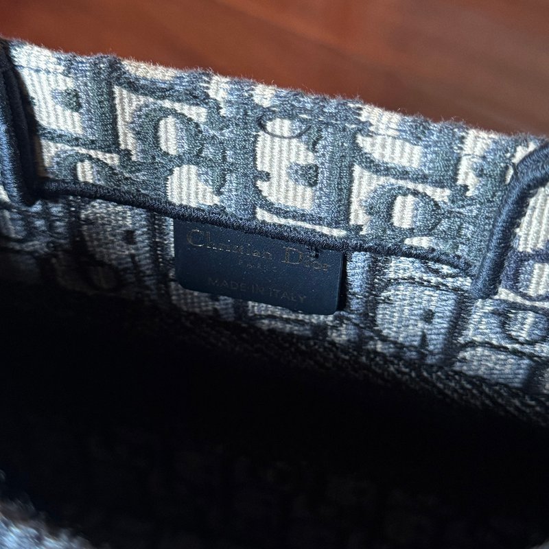 DIOR small book tote 台灣專櫃買-8