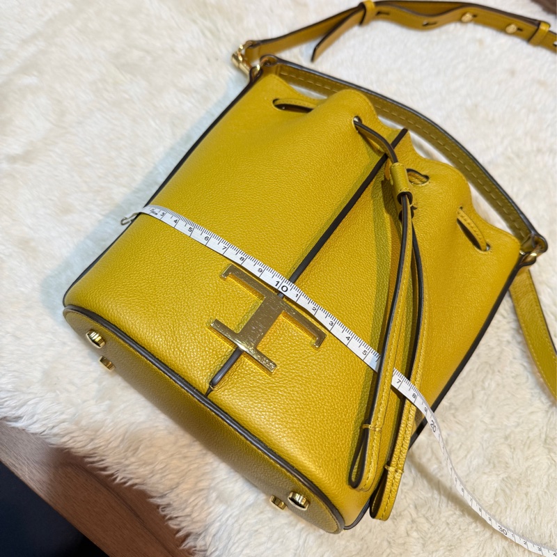 櫃上快三折🫨甜售💛皮質真的好TOD’S全牛皮 招財黃 斜背包 小水桶-12
