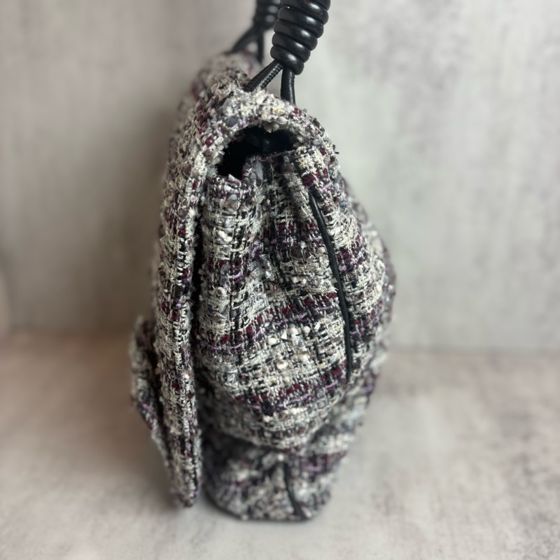 chanel 灰底紅黑格紋 羊毛 斜紋 軟呢 黑皮串銀鏈-2