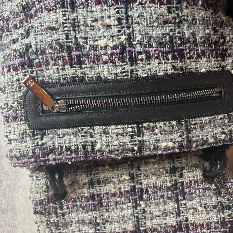 chanel 灰底紅黑格紋 羊毛 斜紋 軟呢 黑皮串銀鏈-8